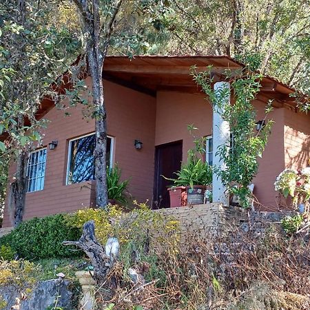 Cabana Con Banera Y Chimeneas En Puesta De Sol El Pacifico Exterior photo
